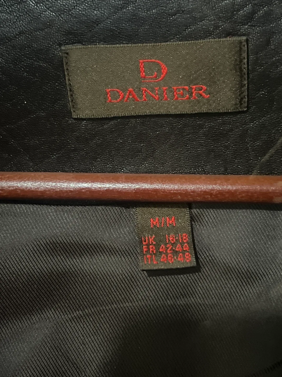 Danier Leather Jacket Size M image indicator(2)