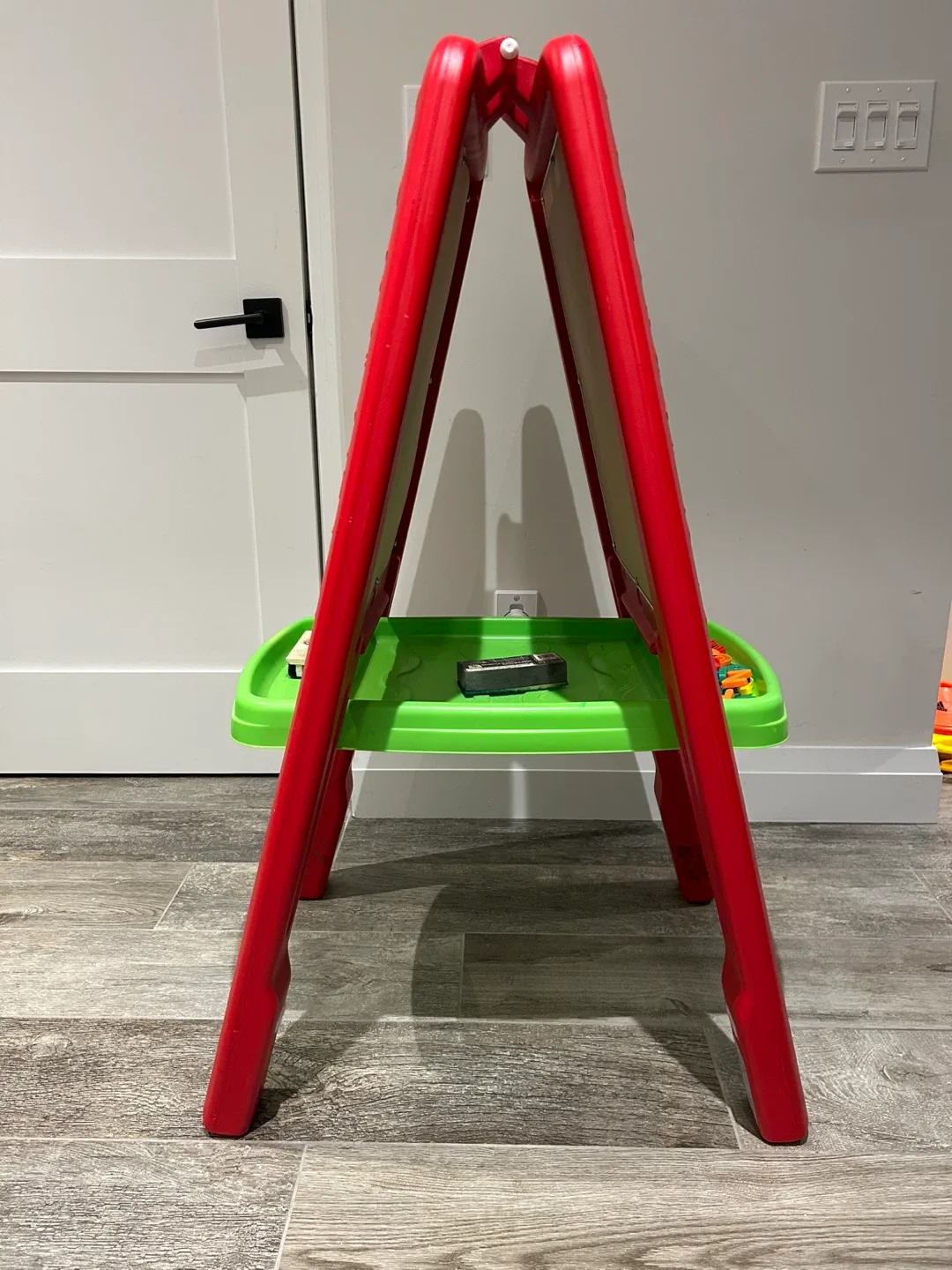 Step2 Easel for Kids image indicator(2)