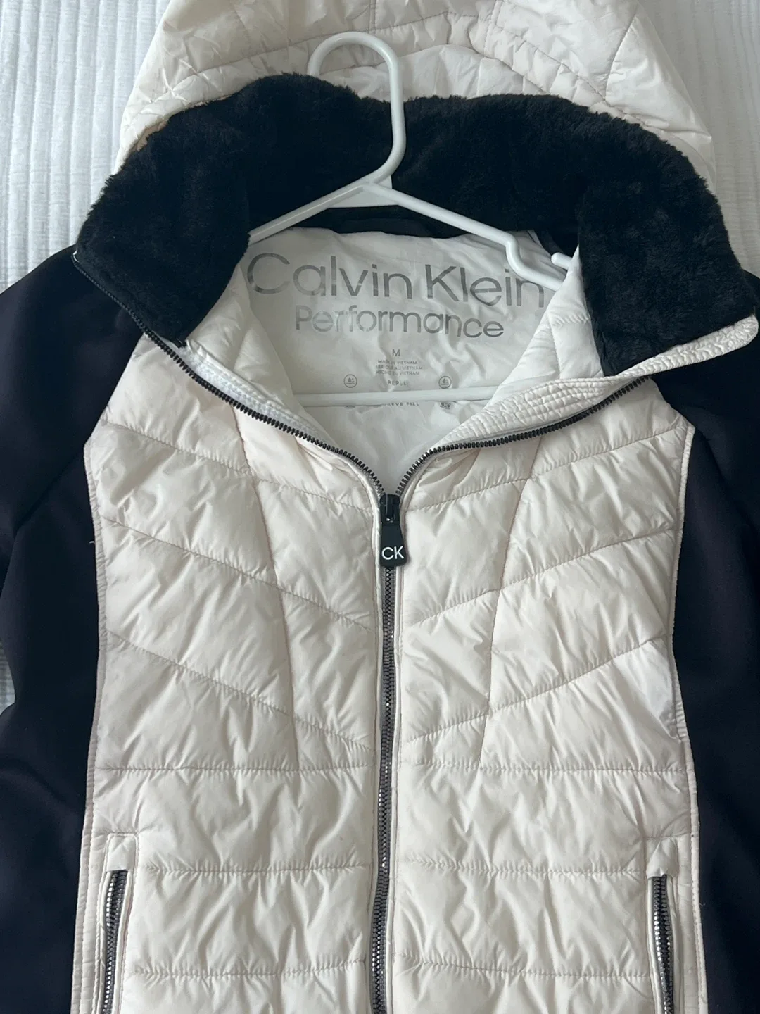 Calvin Klein Performance Jacket - Size M image indicator(2)