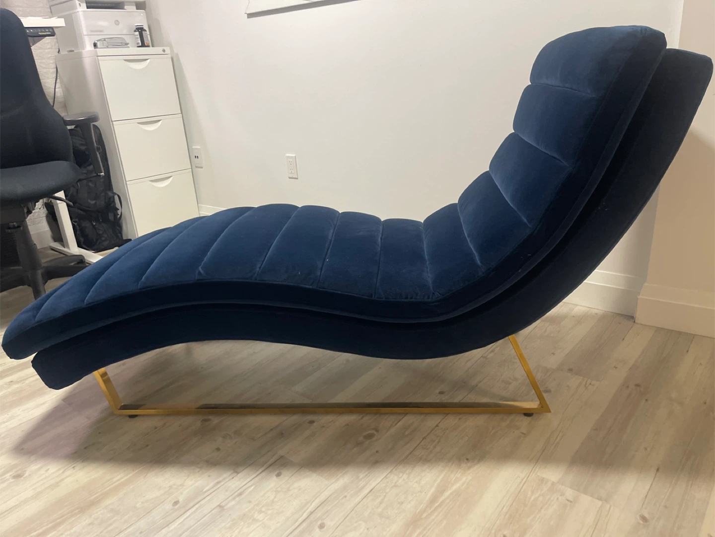 Navy Blue Velvet Chaise Lounge - photo 3