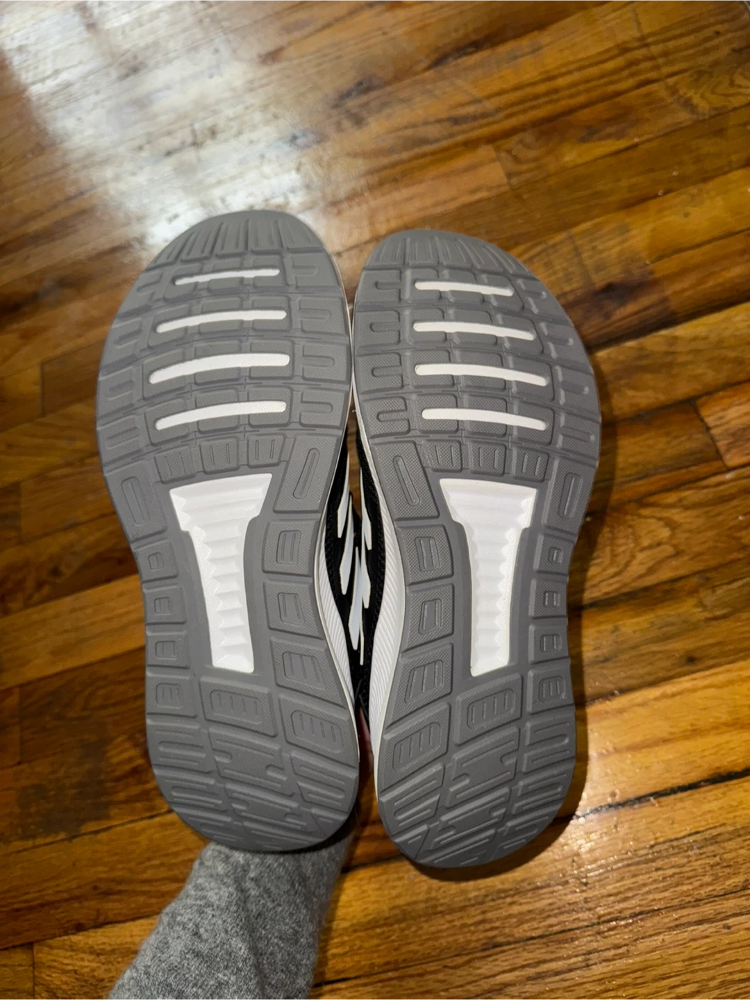 NEW Adidas Black Sneakers M6 - photo 4