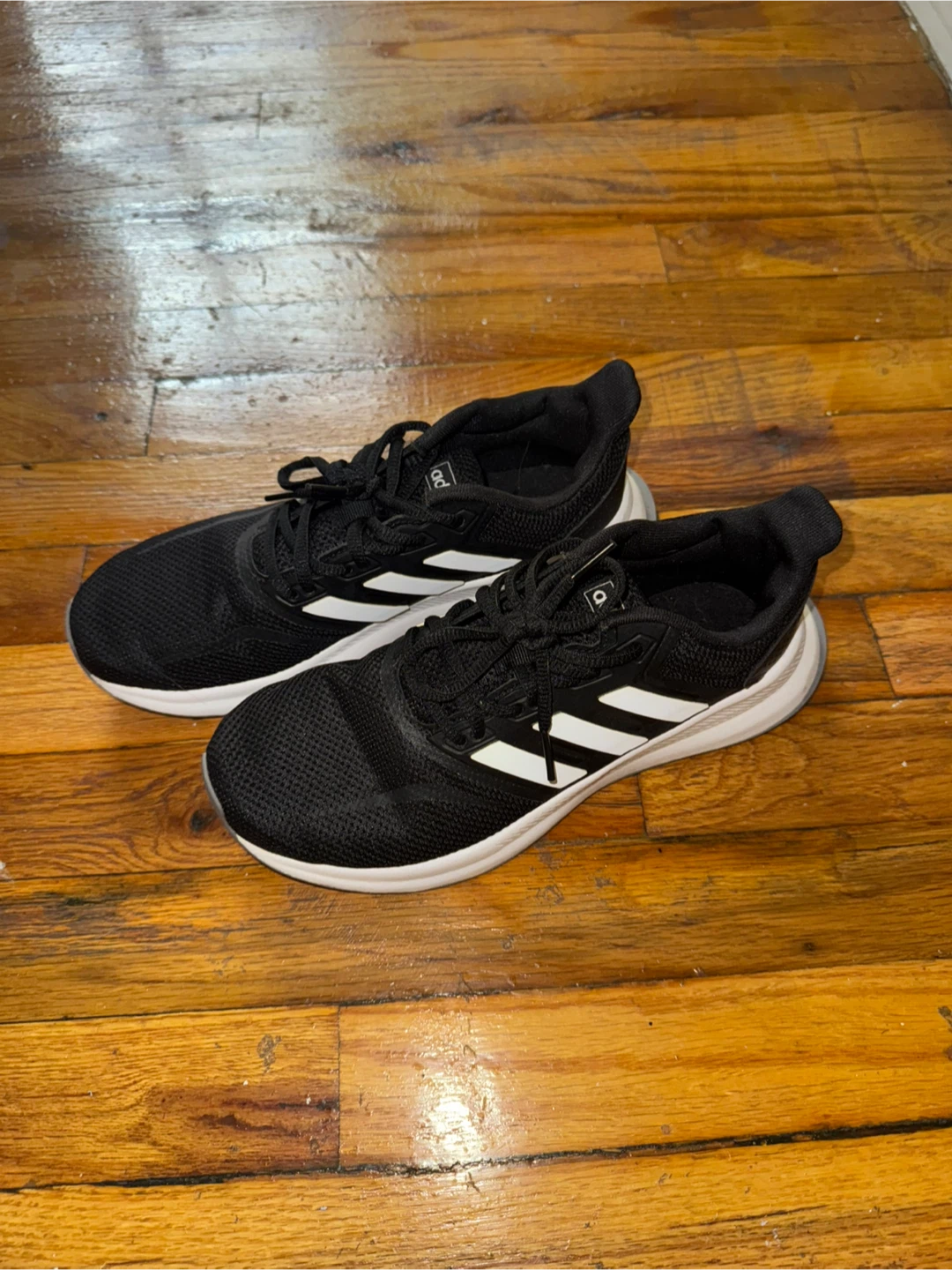 NEW Adidas Black Sneakers M6 - photo 3