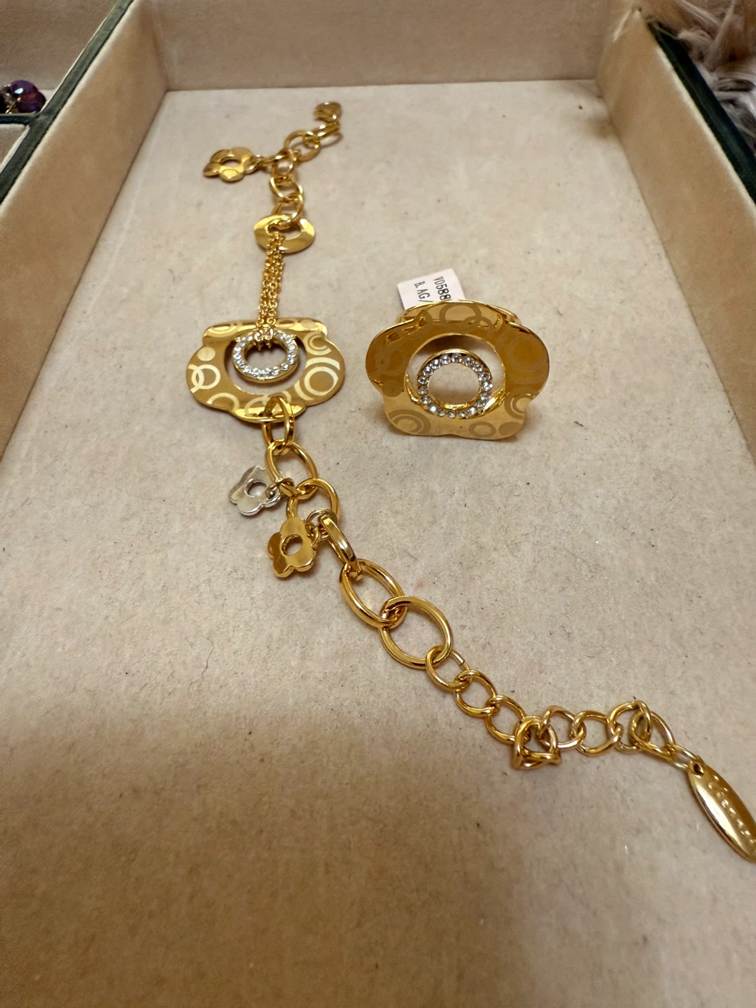 Ring and Bracelet Set in Gold tone - photo 2