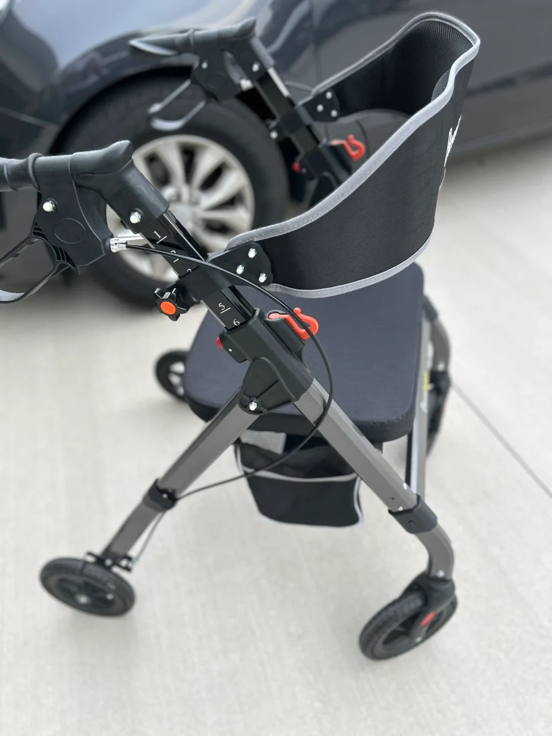 BlessReach Walker with Seat image indicator(2)