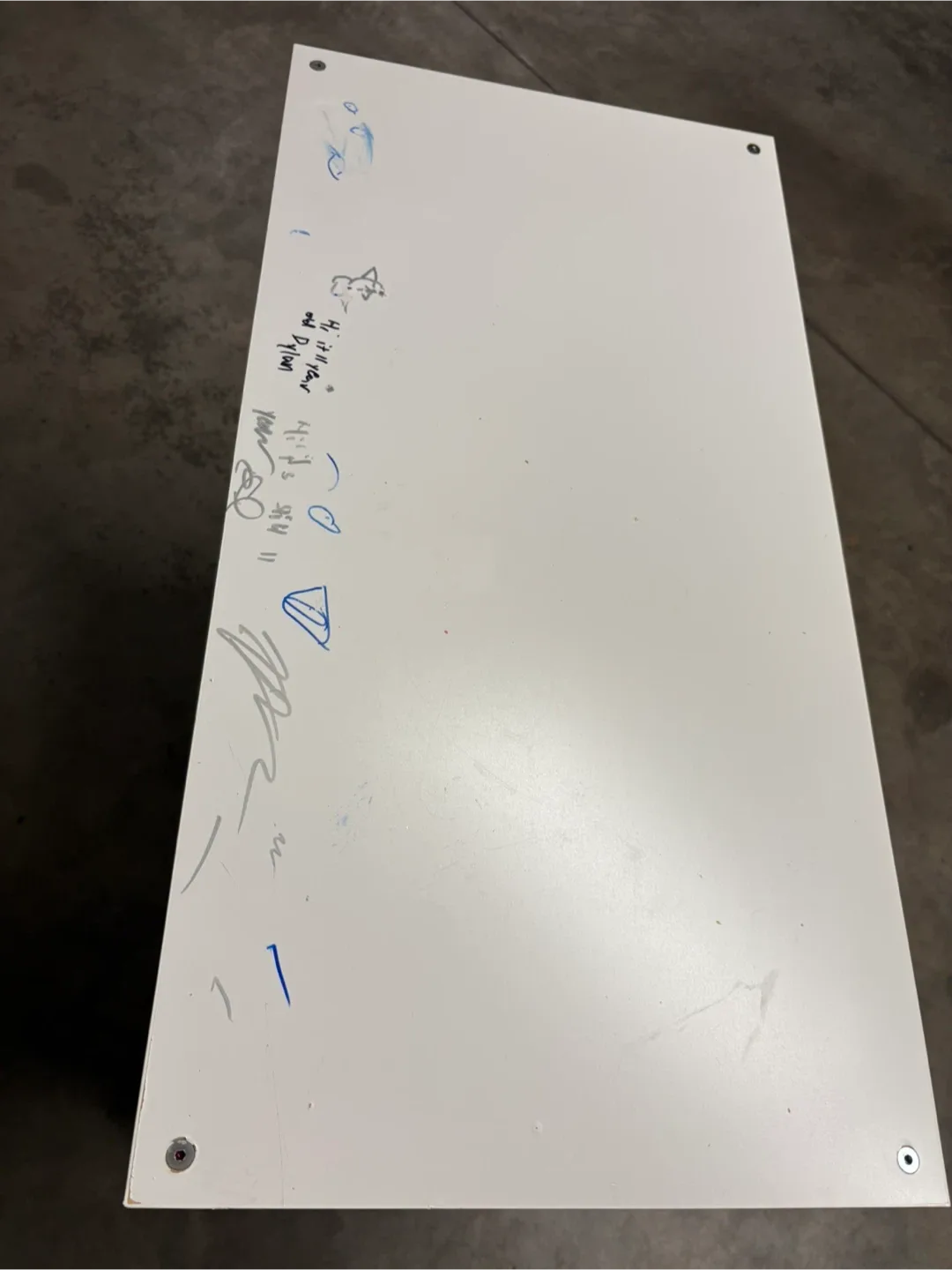 White 4-Cube Storage Shelf image indicator(3)