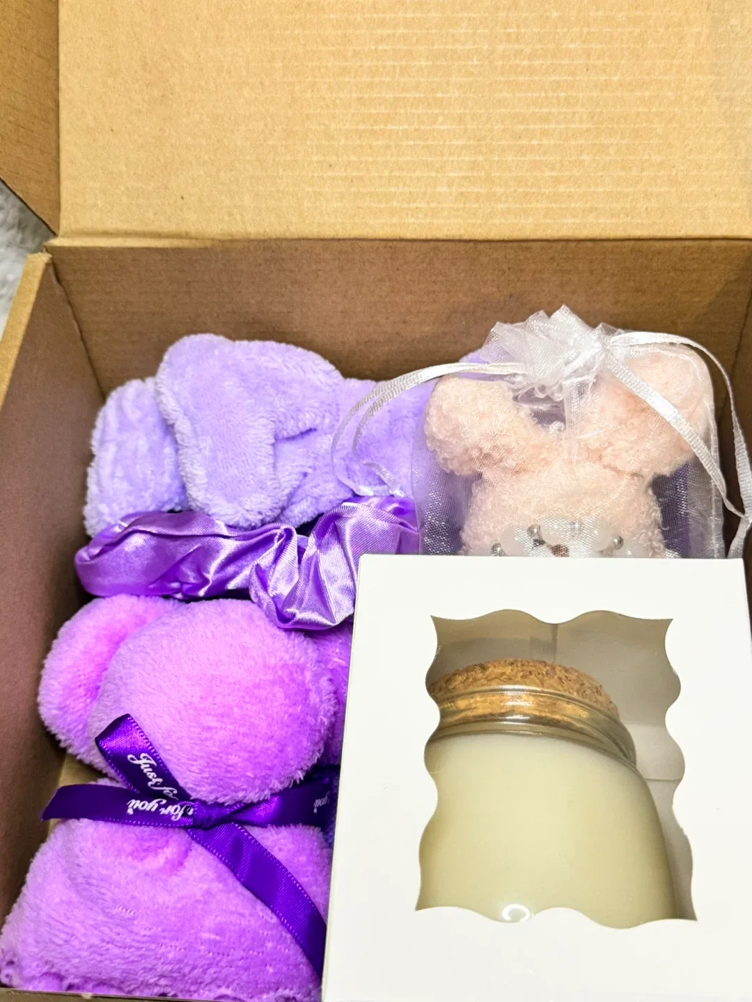 Handmade Soy Candle  | Christmas Gift Box | Relaxation Box image indicator(5)