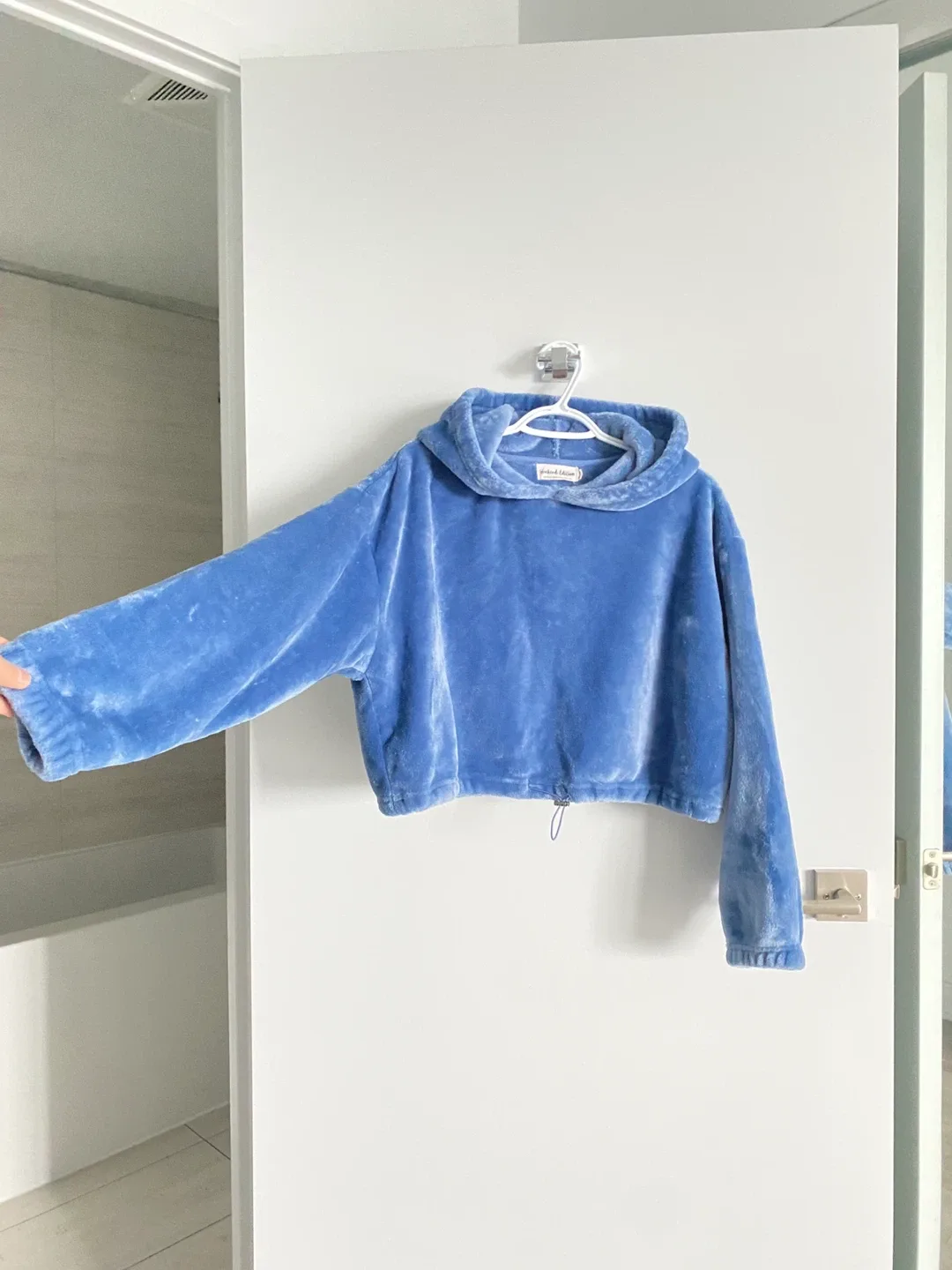 Soft & Warm Blanket Hoodie image indicator(2)