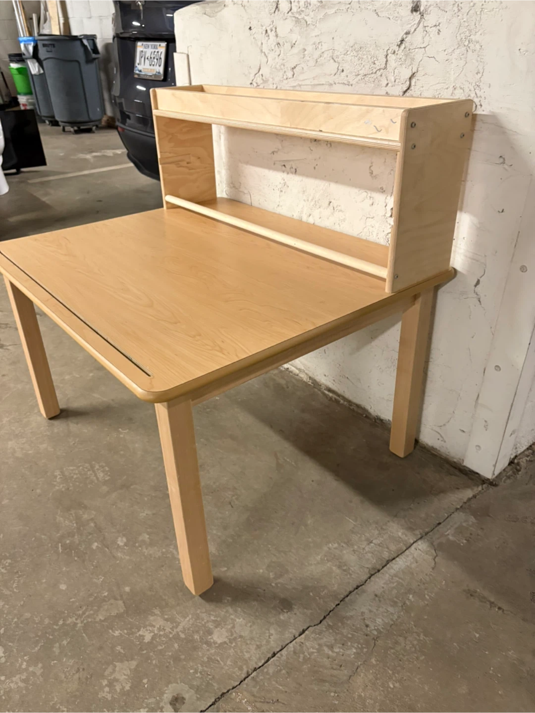 Kids arts and craft table
