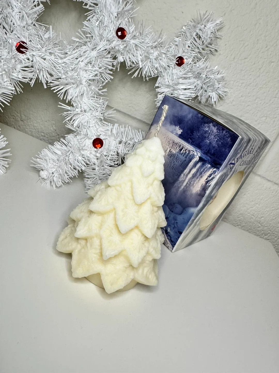 Christmas Tree Soy Candle | Handmade Holiday Candle image indicator(2)