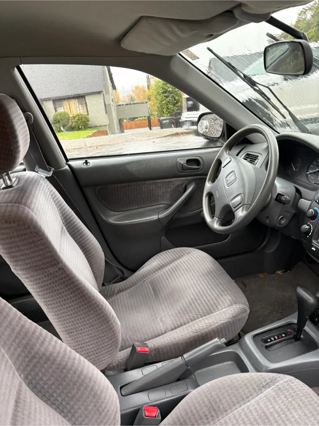 Honda Civic LX - Silver Sedan image indicator(3)