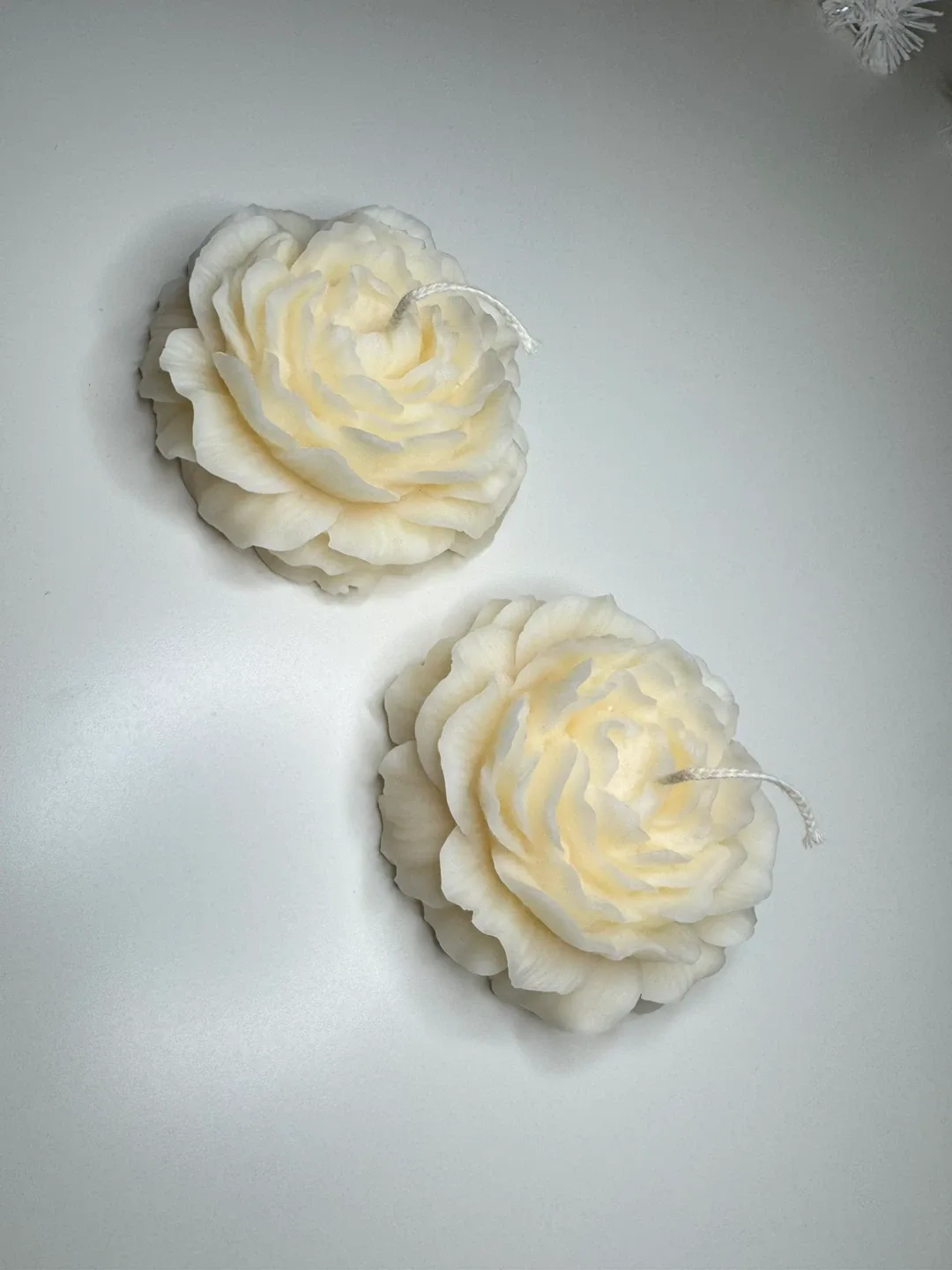 Flower Soy Candle | Peony Candle | Handmade Decorative Candle image indicator(4)