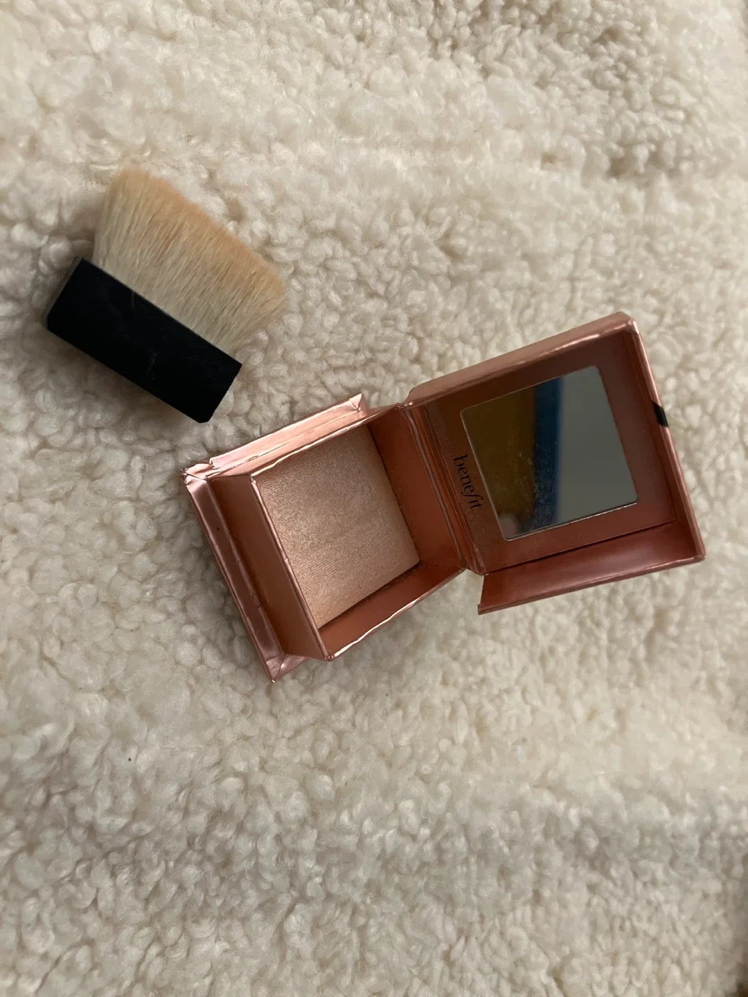 Benefit Dandelion Twinkle Mini Highlighter image indicator(2)