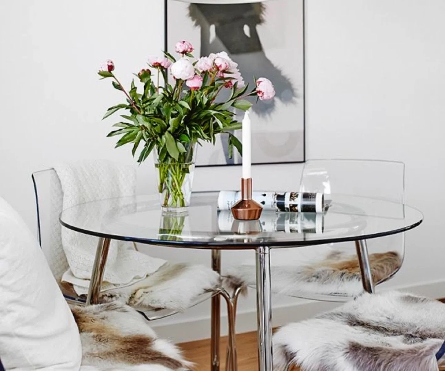 Glass Round Dining Table image indicator(2)