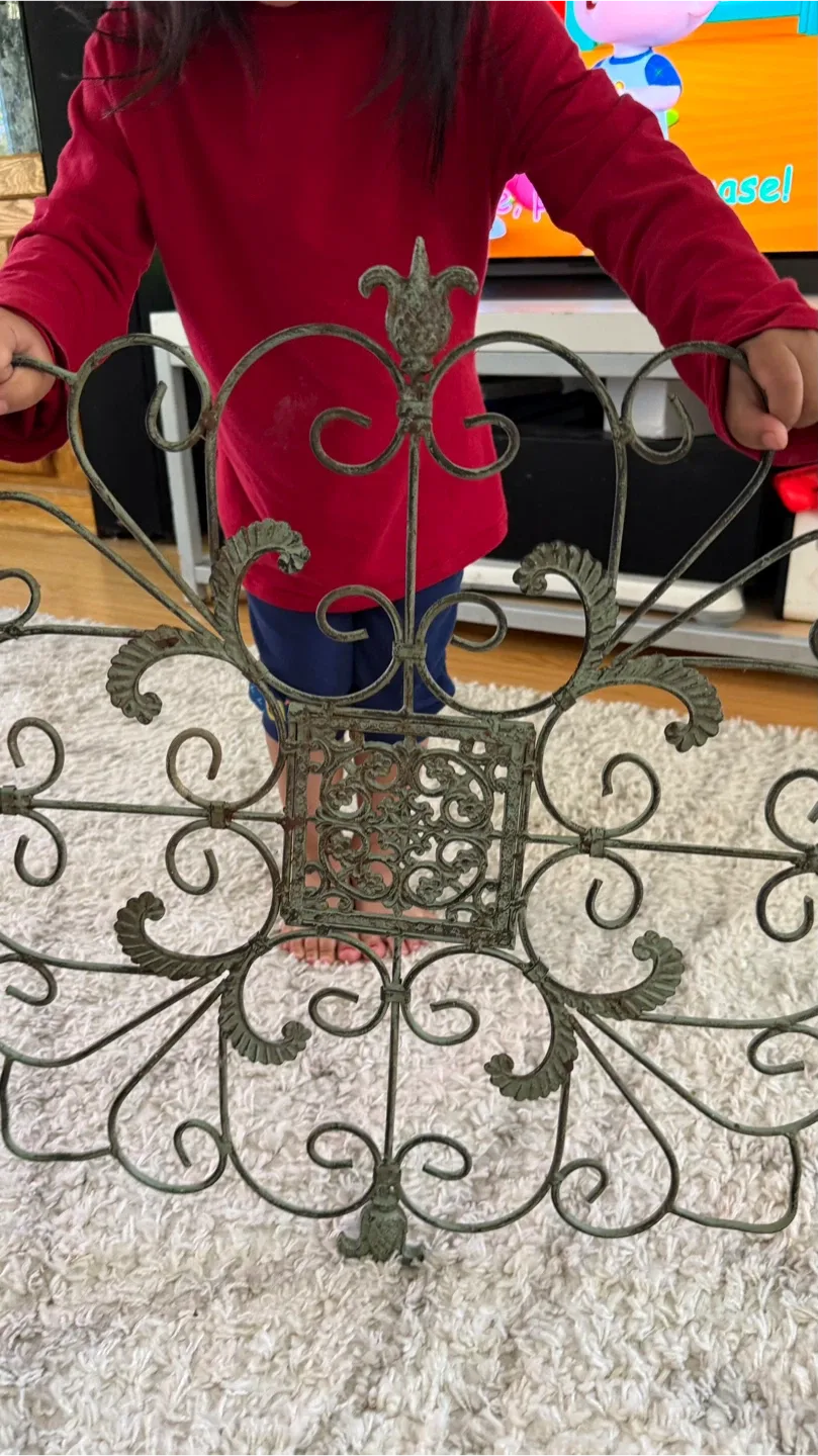 Vintage Metal Wall Decor Art image indicator(2)