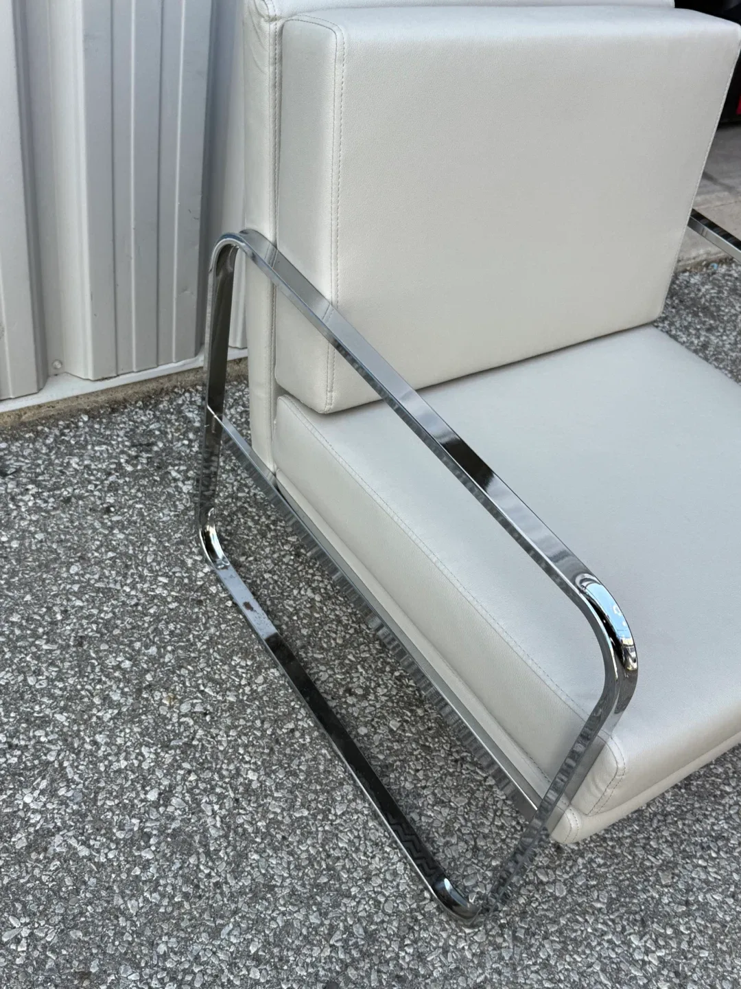 Modern Armchair Leather Gray image indicator(4)