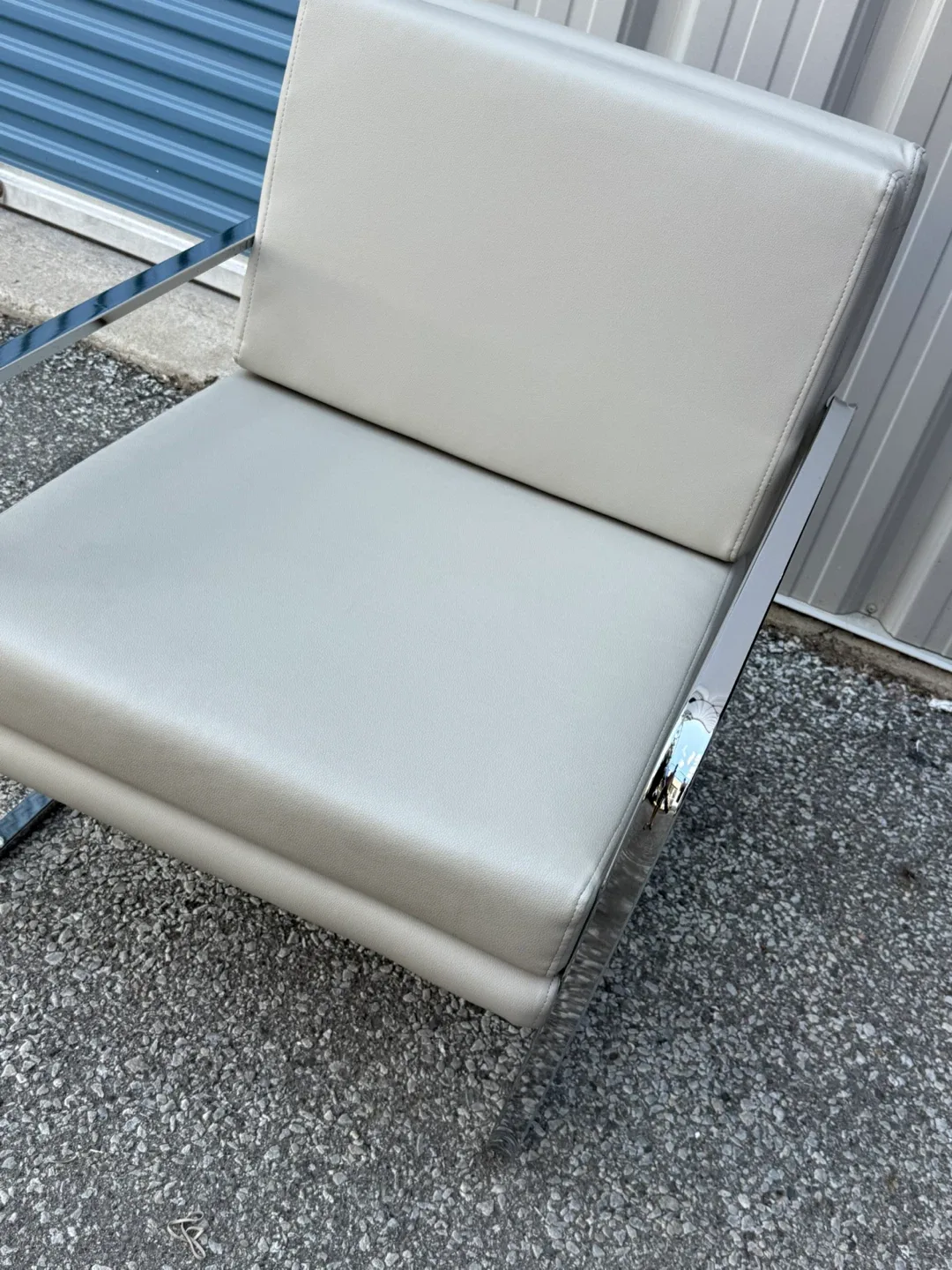 Modern Armchair Leather Gray image indicator(8)