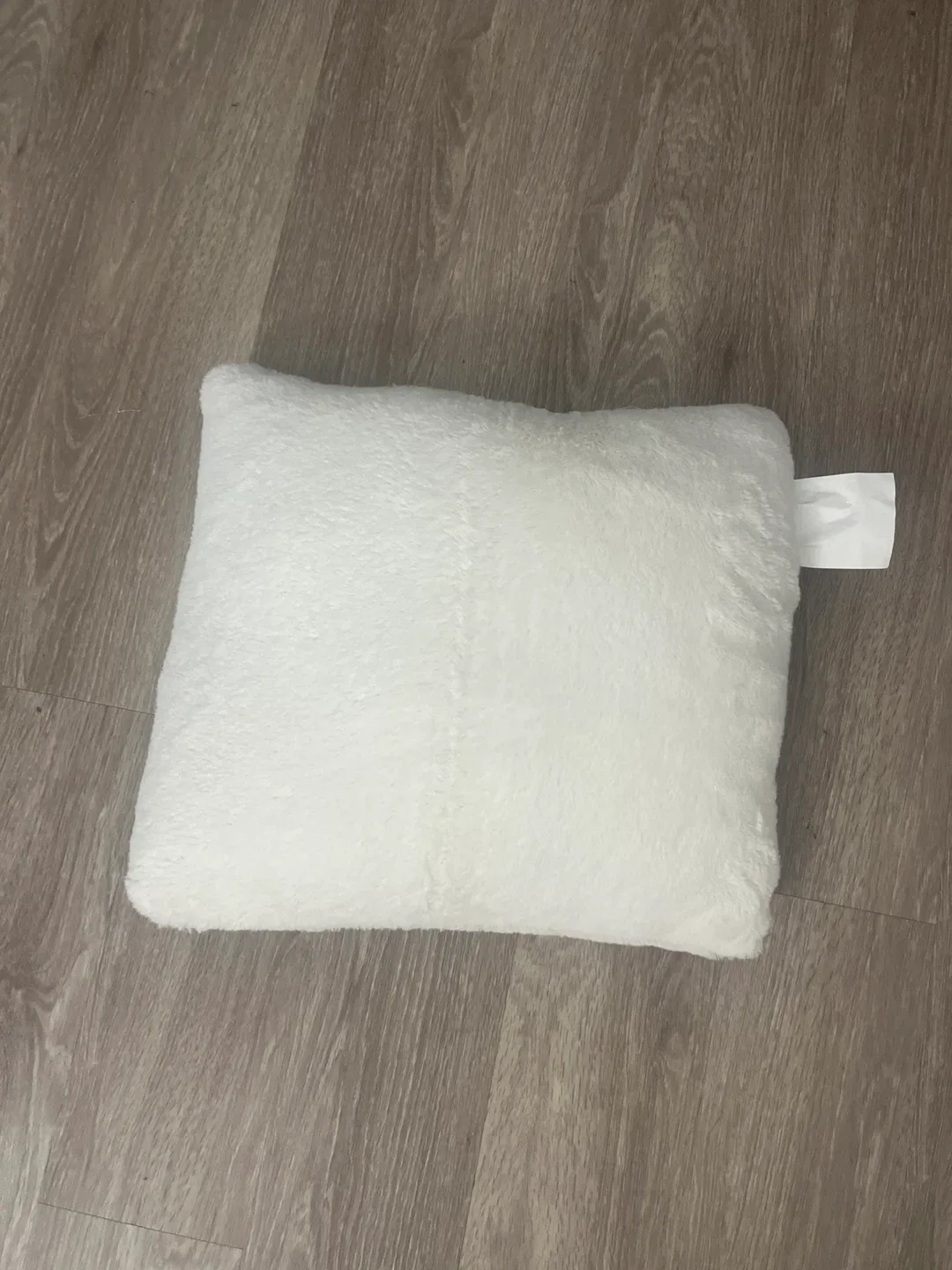 White Plush Pillow image indicator(2)