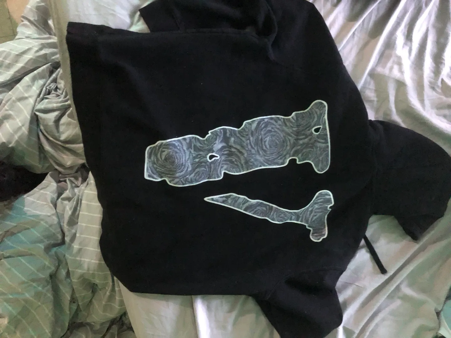 The Woo vlone hoodie image indicator(2)