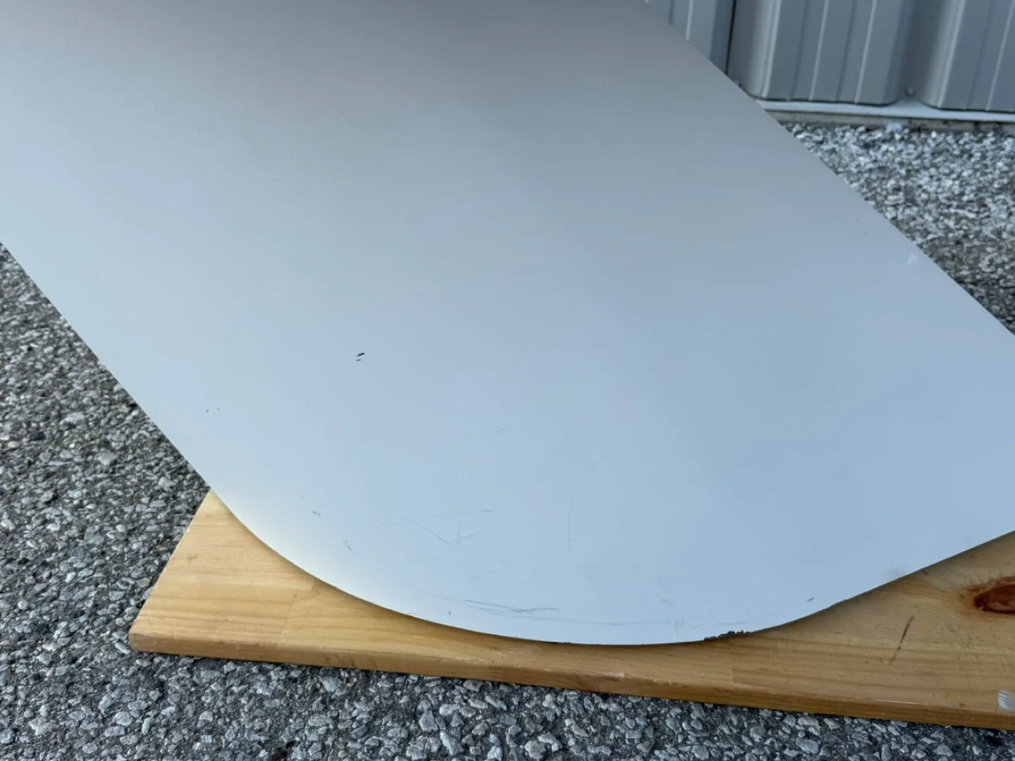 NUEVO White Ceramic Oval Dining Table  6 person. image indicator(7)