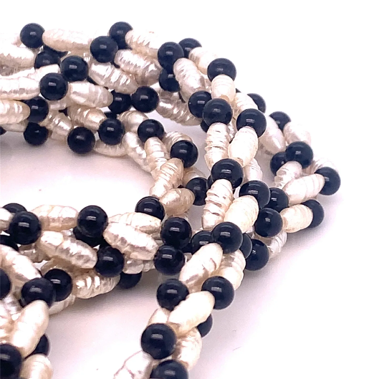 10k Pearl and Onyx Necklace & Bracelet SET image indicator(3)