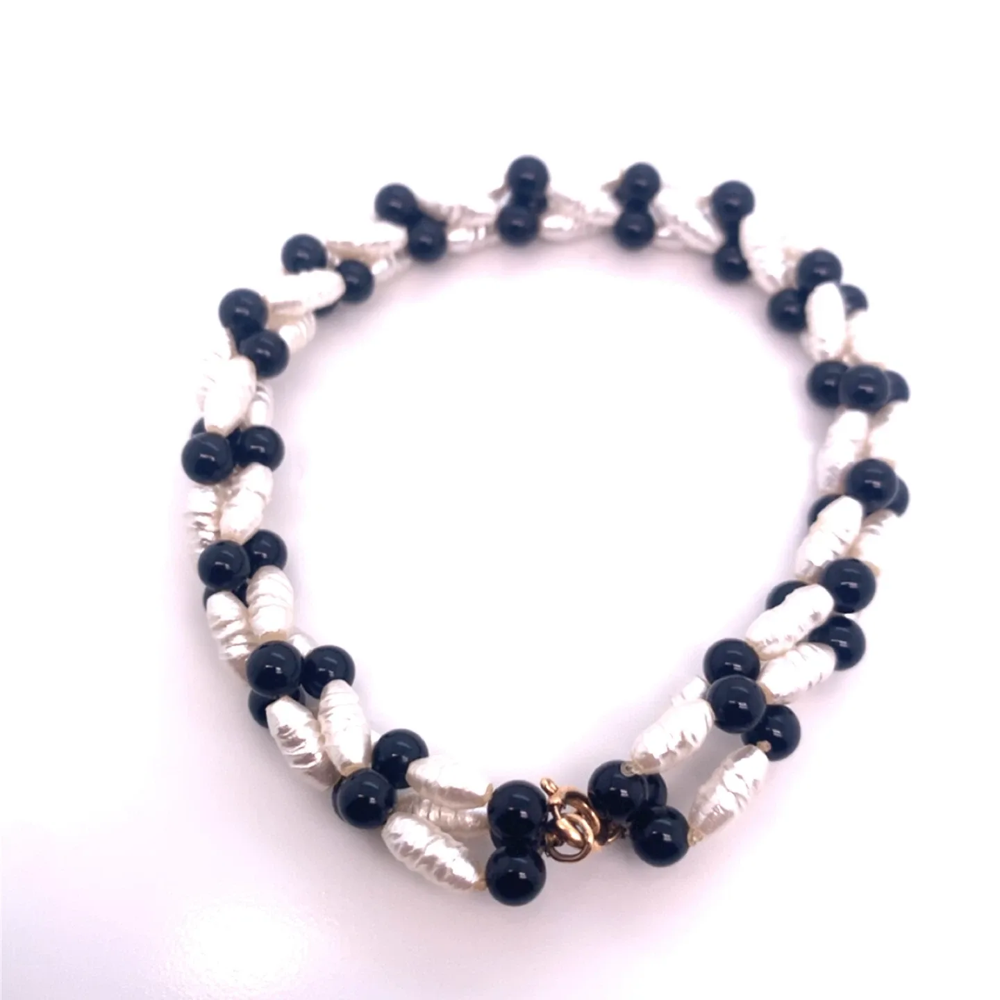 10k Pearl and Onyx Necklace & Bracelet SET image indicator(7)