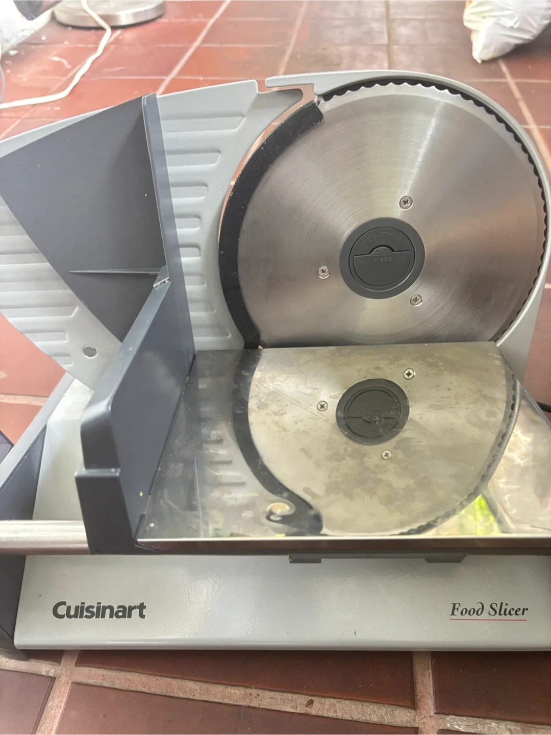 Cuisinart CFS-155C Food Slicer image indicator(2)