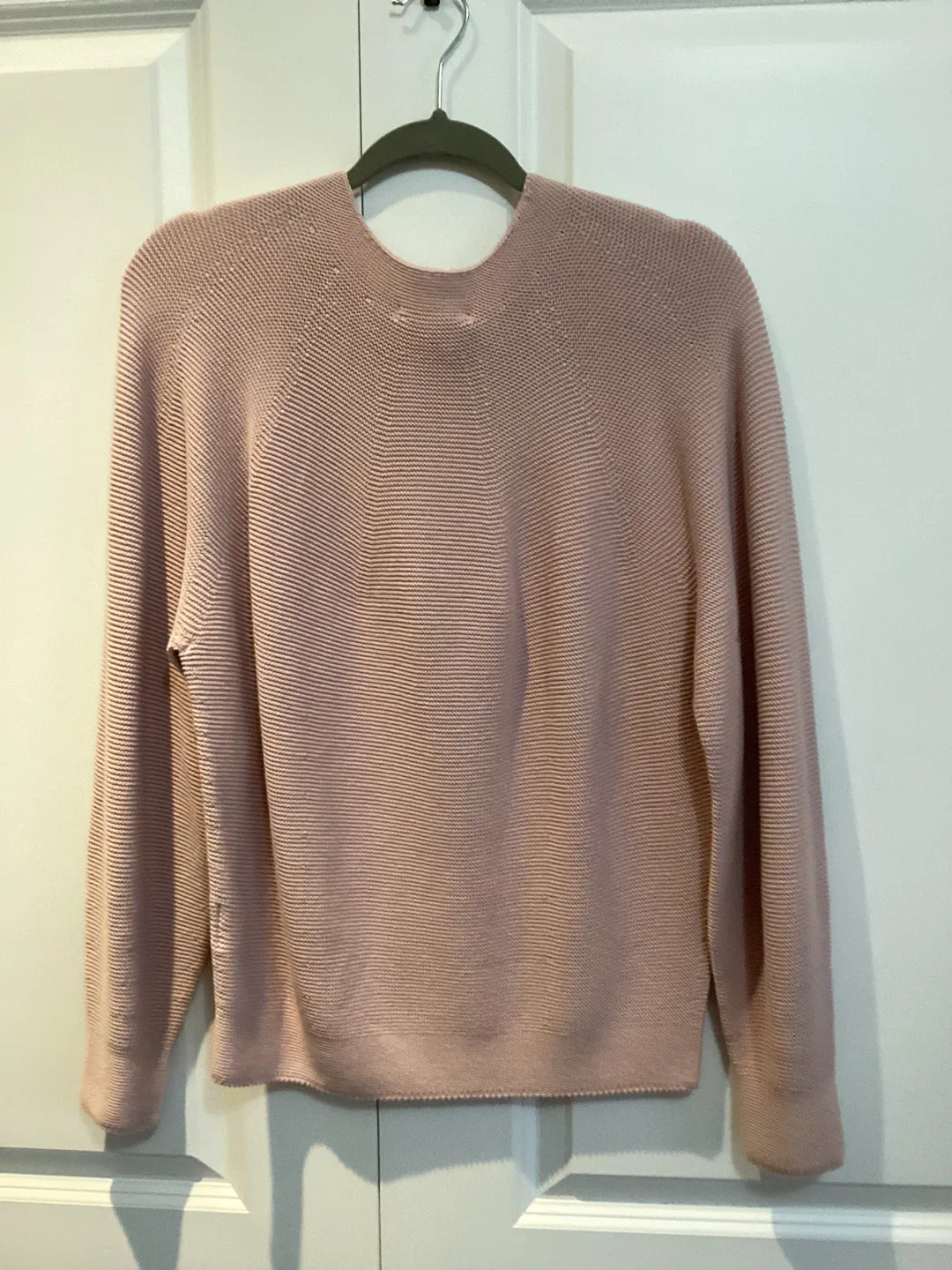 BRAND NEW UNIQLO SWEATER image indicator(2)