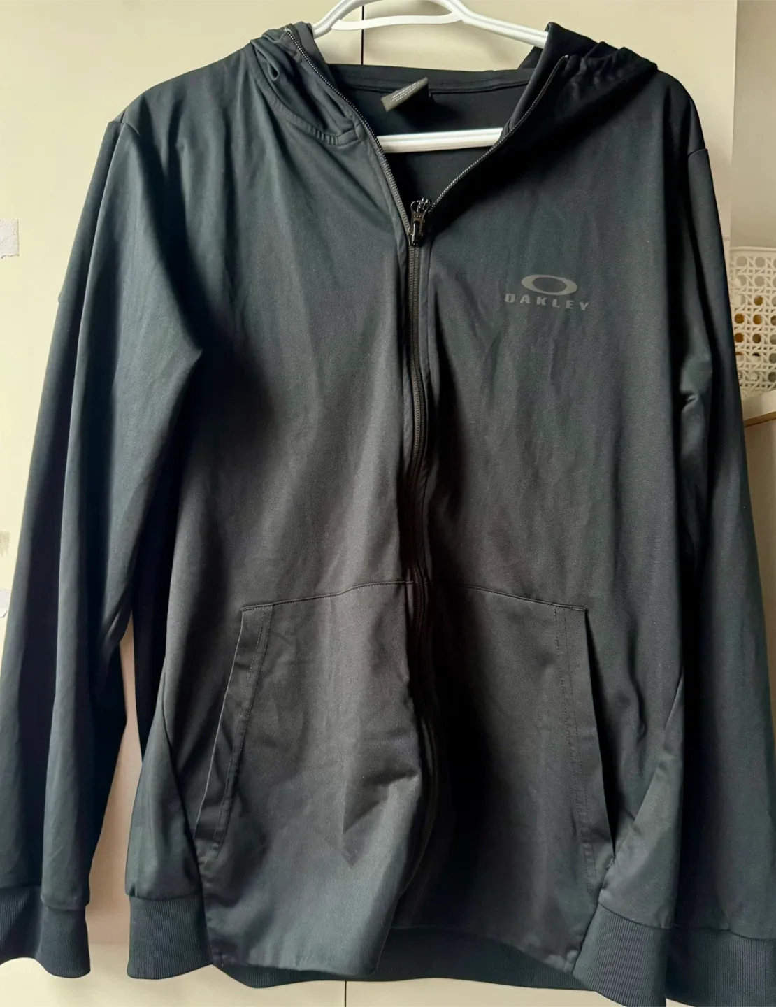 Oakley Hydrolix Black Hoodie - Size M