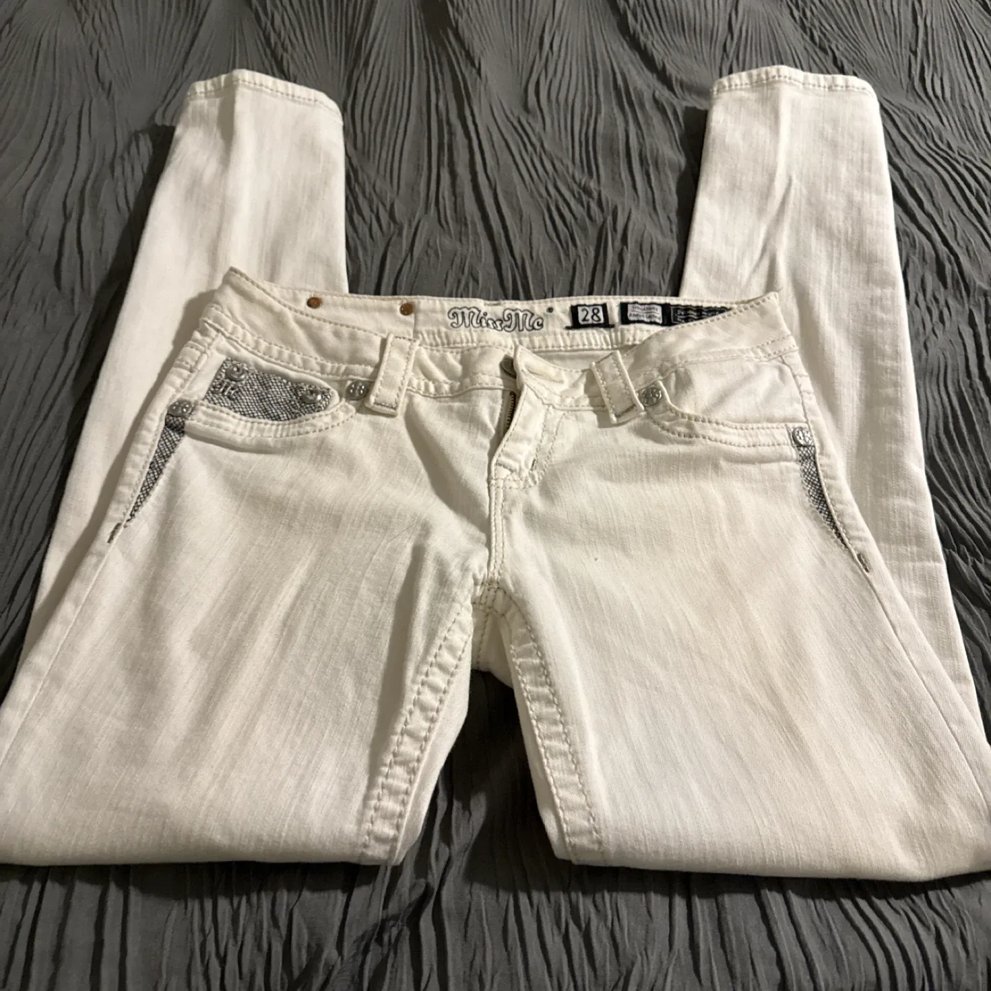 Miss Me White Denim Jeans, Size 28 image indicator(3)