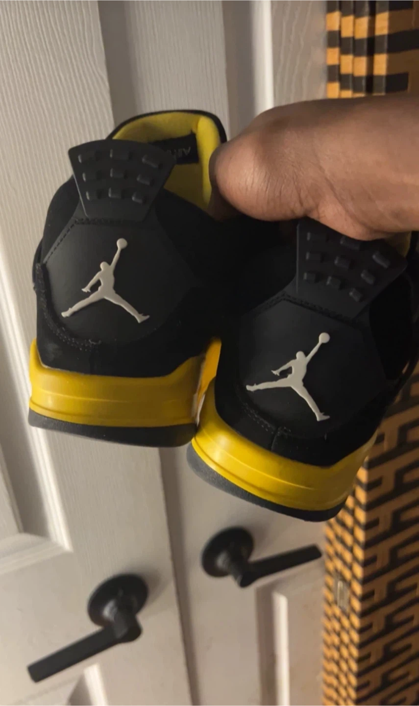 Jordan 4 Retro Yellow thunders - photo 3