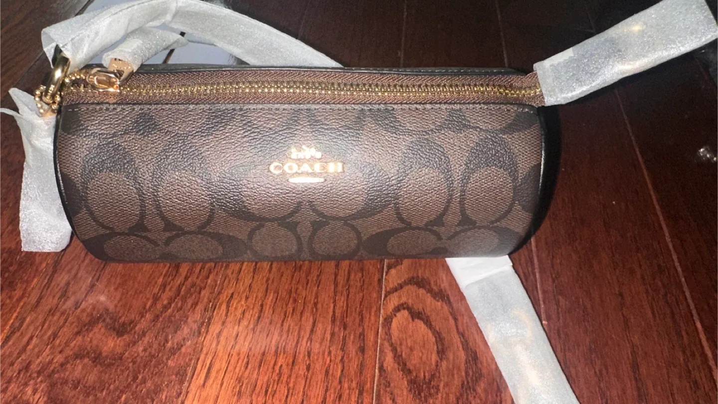 New Coach Mini barrel bag image indicator(2)