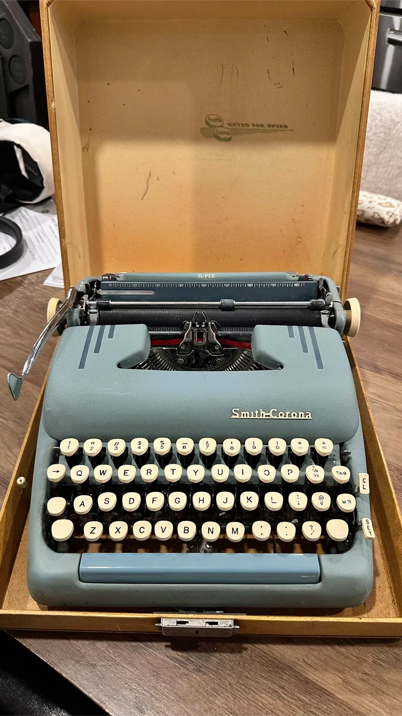 1954 Smith Corona Super Typewriter W/Case image indicator(3)