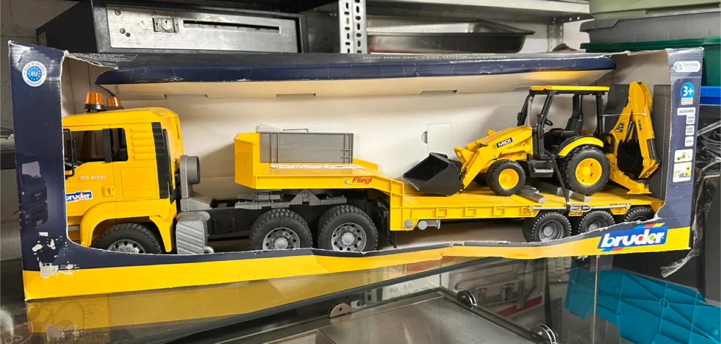 Bruder MAN TGA Low Loader with JCB 4CX MIDI