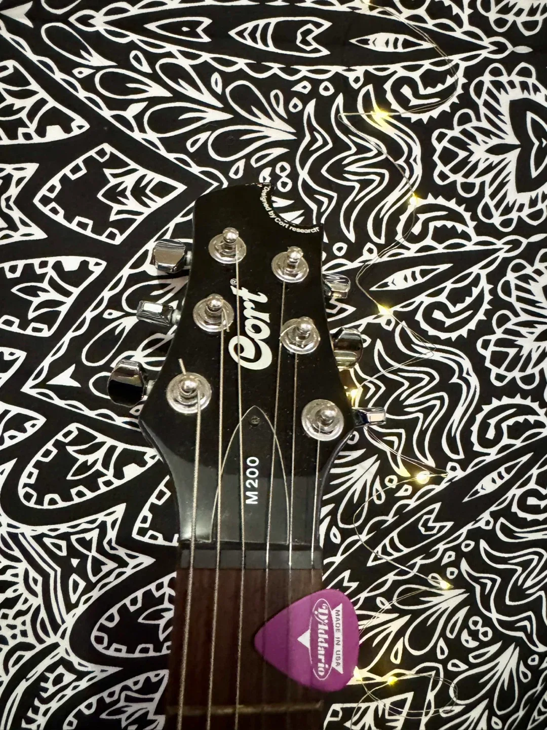 Cort M200 Electric Guitar + TKL Hardcase image indicator(2)