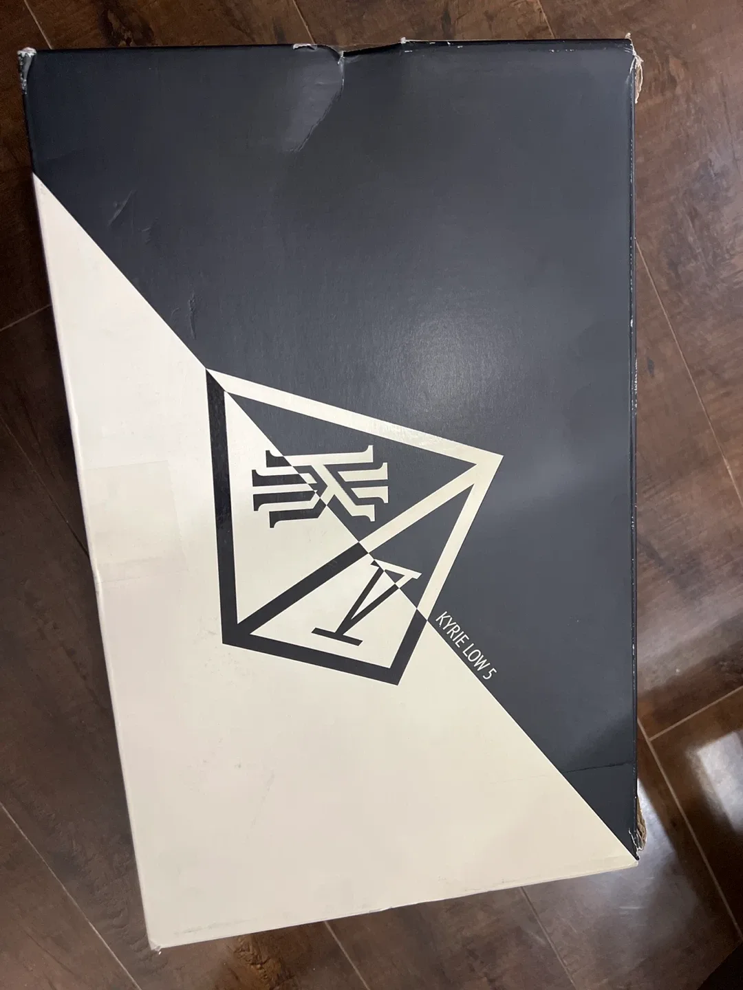 Nike Kyrie Low 5 Basketball Shoes - Black/White, Size 13 image indicator(6)