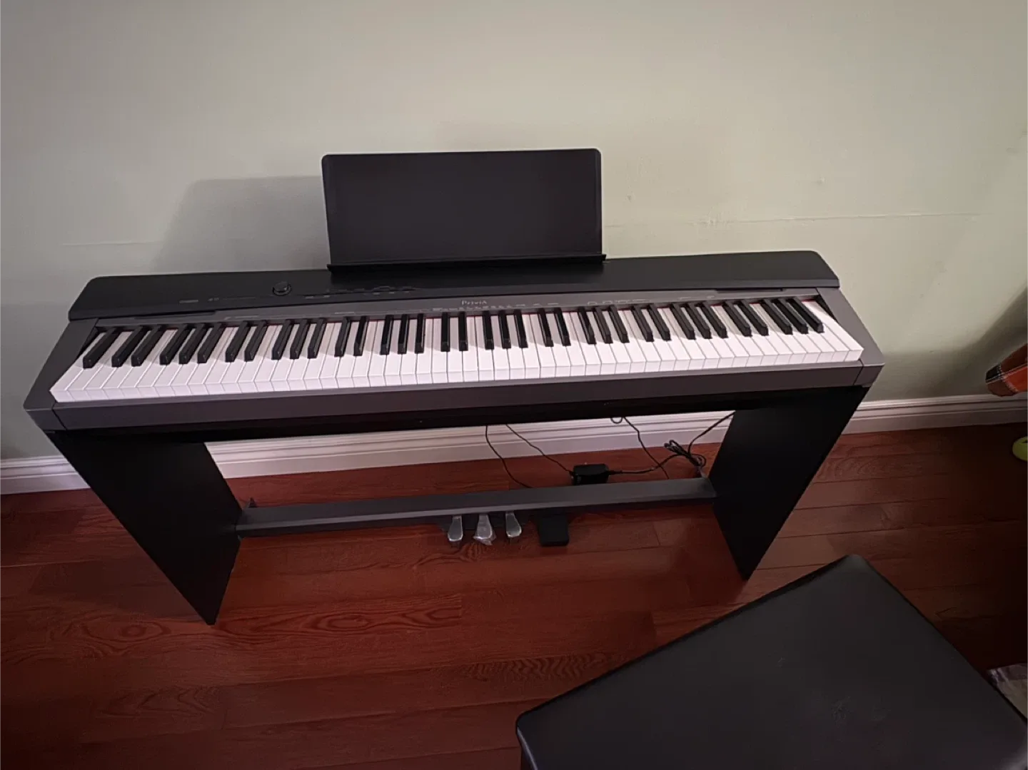 Privia Digital Piano with Bench image indicator(2)