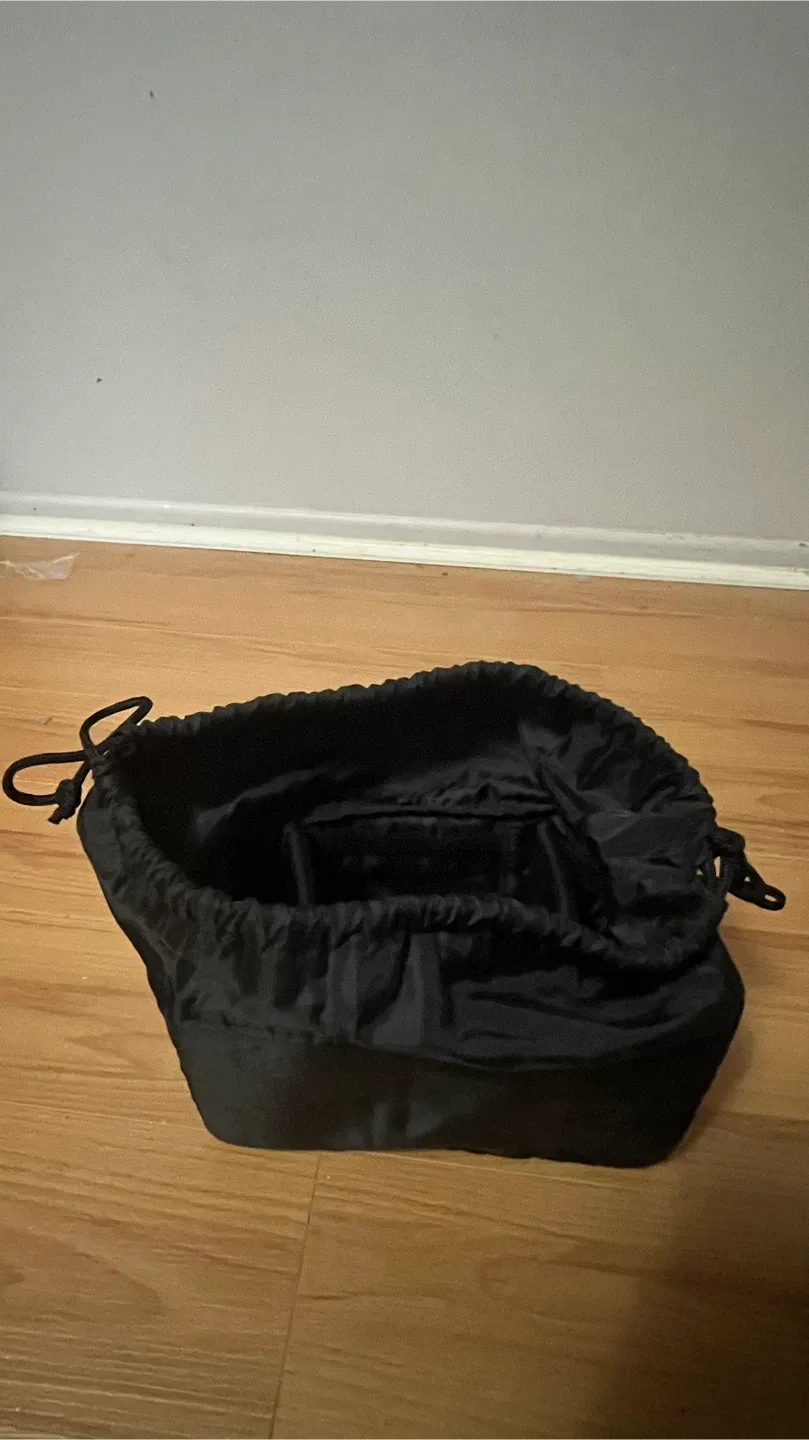 Sony Alpha DSLR-A350 Camera w/ Accessories image indicator(4)