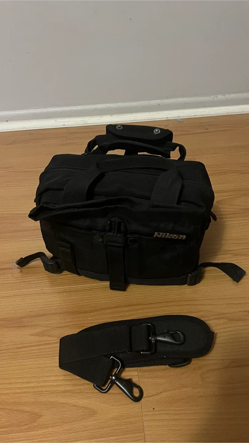 Sony Alpha DSLR-A350 Camera w/ Accessories image indicator(3)