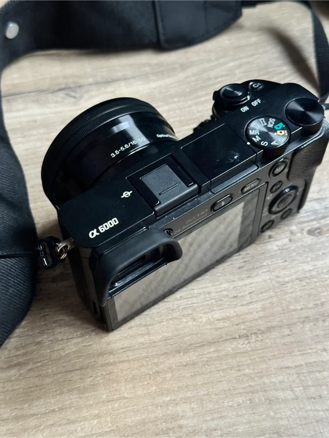 Sony Alpha a6000 Camera with Lens Kit image indicator(3)