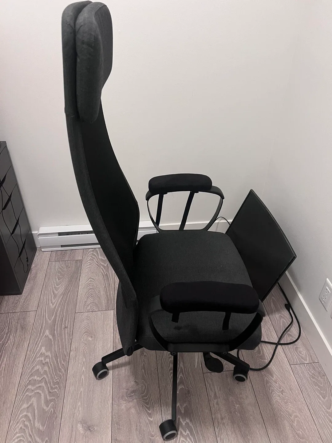 Black Office Chair image indicator(2)