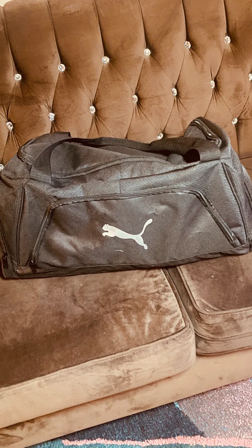 Puma Black Duffle Bag image indicator(2)
