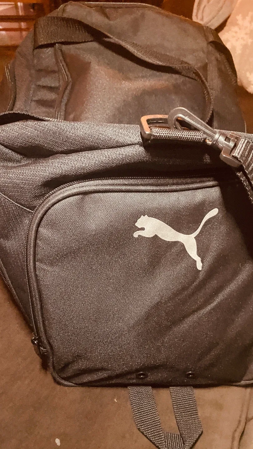 Puma Black Duffle Bag image indicator(5)