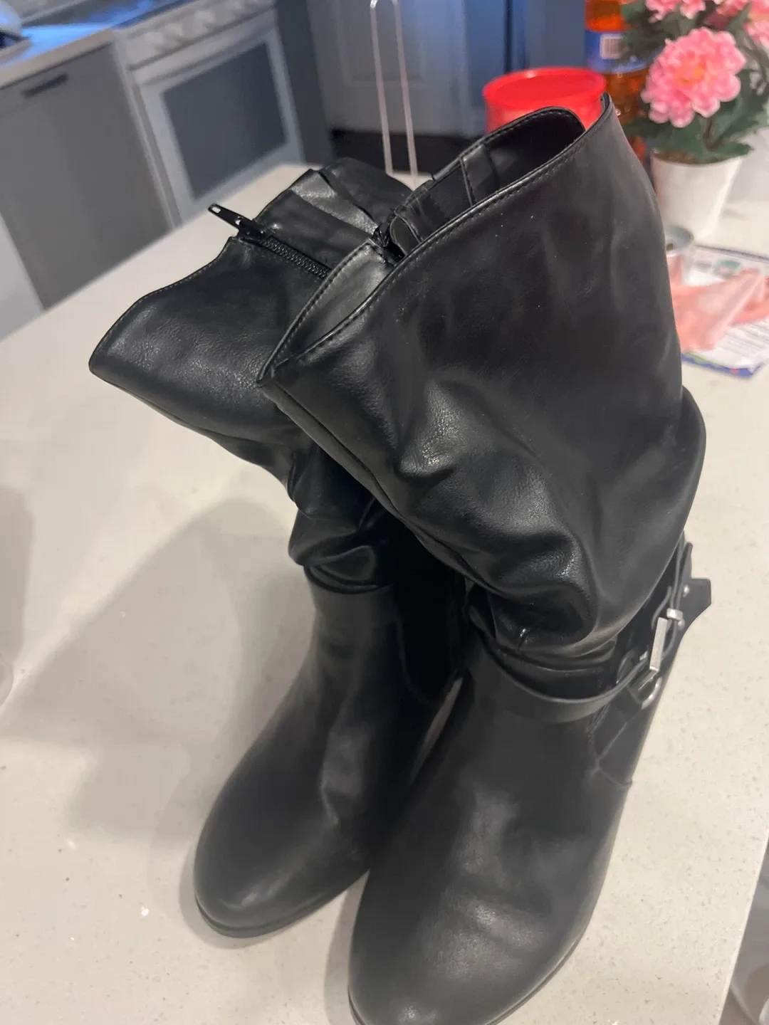 Black Heel Boots image indicator(2)