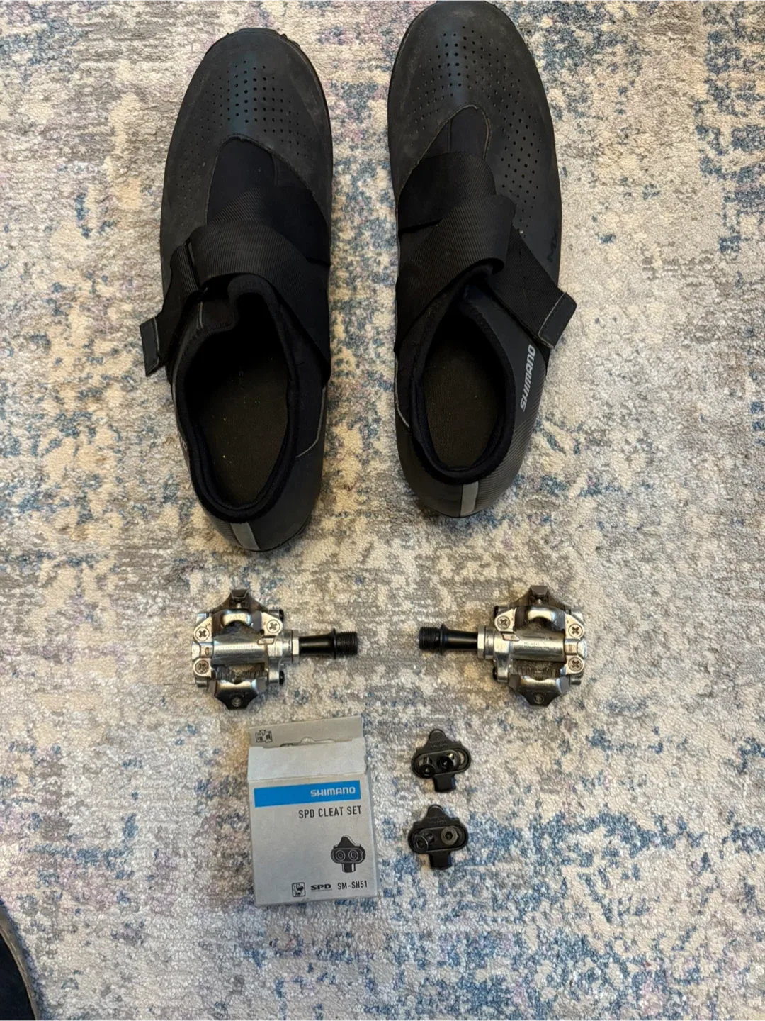 Shimano Cycling Shoes with SPD Cleat Set image indicator(3)