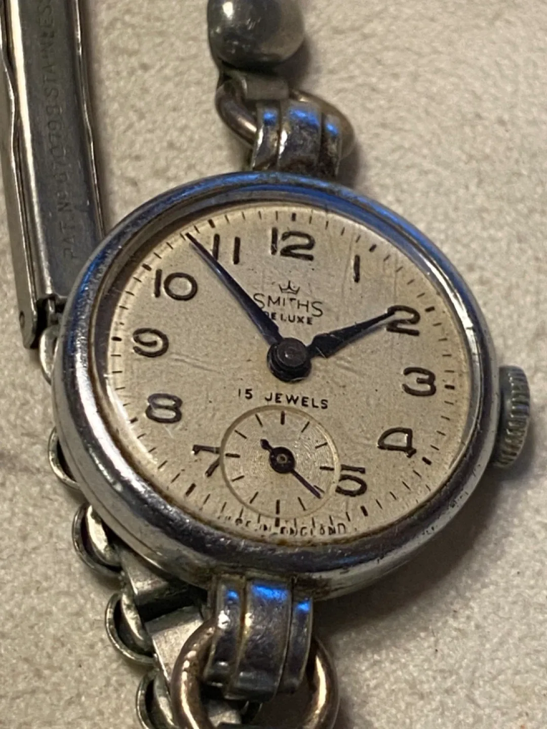 Vintage Smiths Deluxe 15 Jewels Watch image indicator(5)