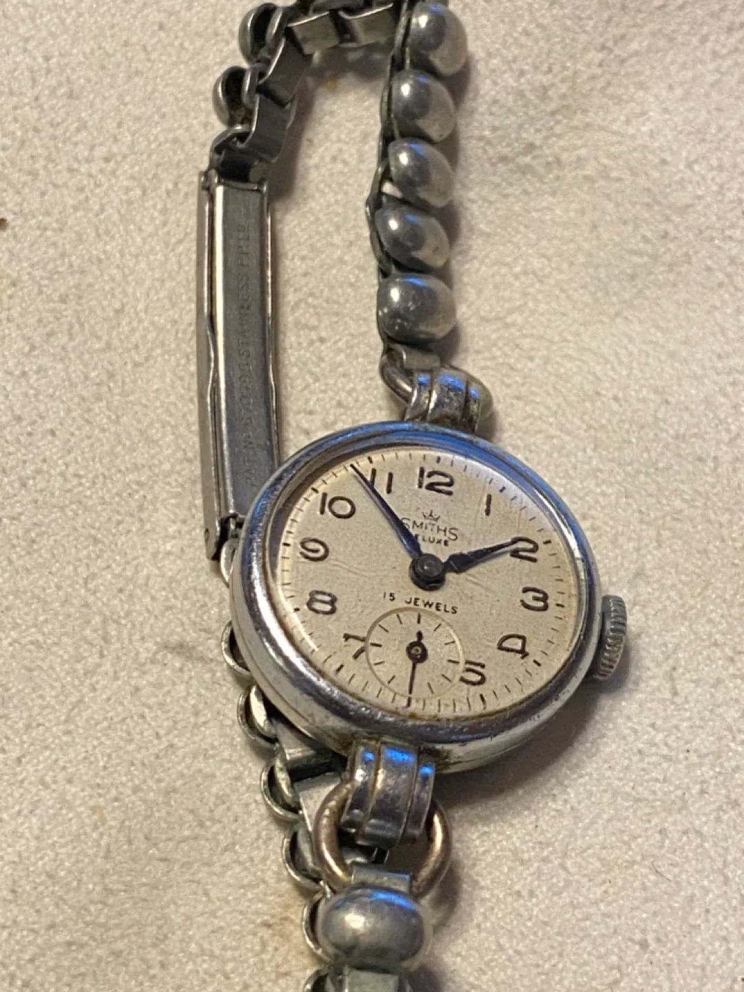 Vintage Smiths Deluxe 15 Jewels Watch image indicator(7)