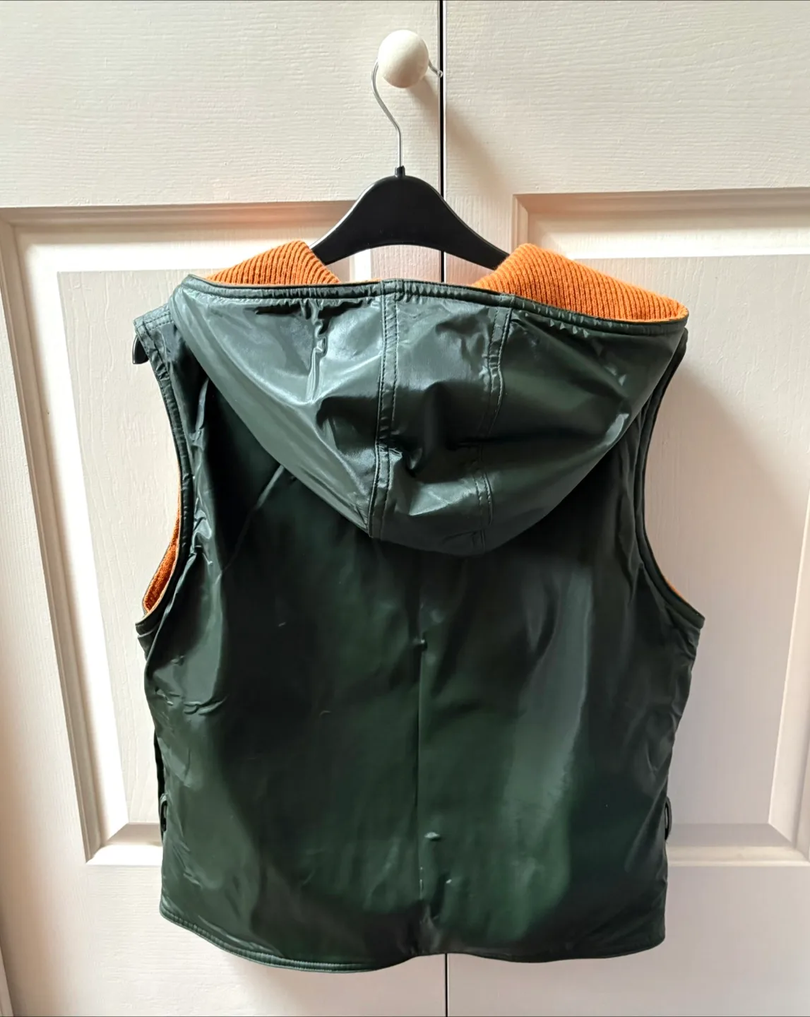 Reversible Hooded Vest - Green & Orange image indicator(3)