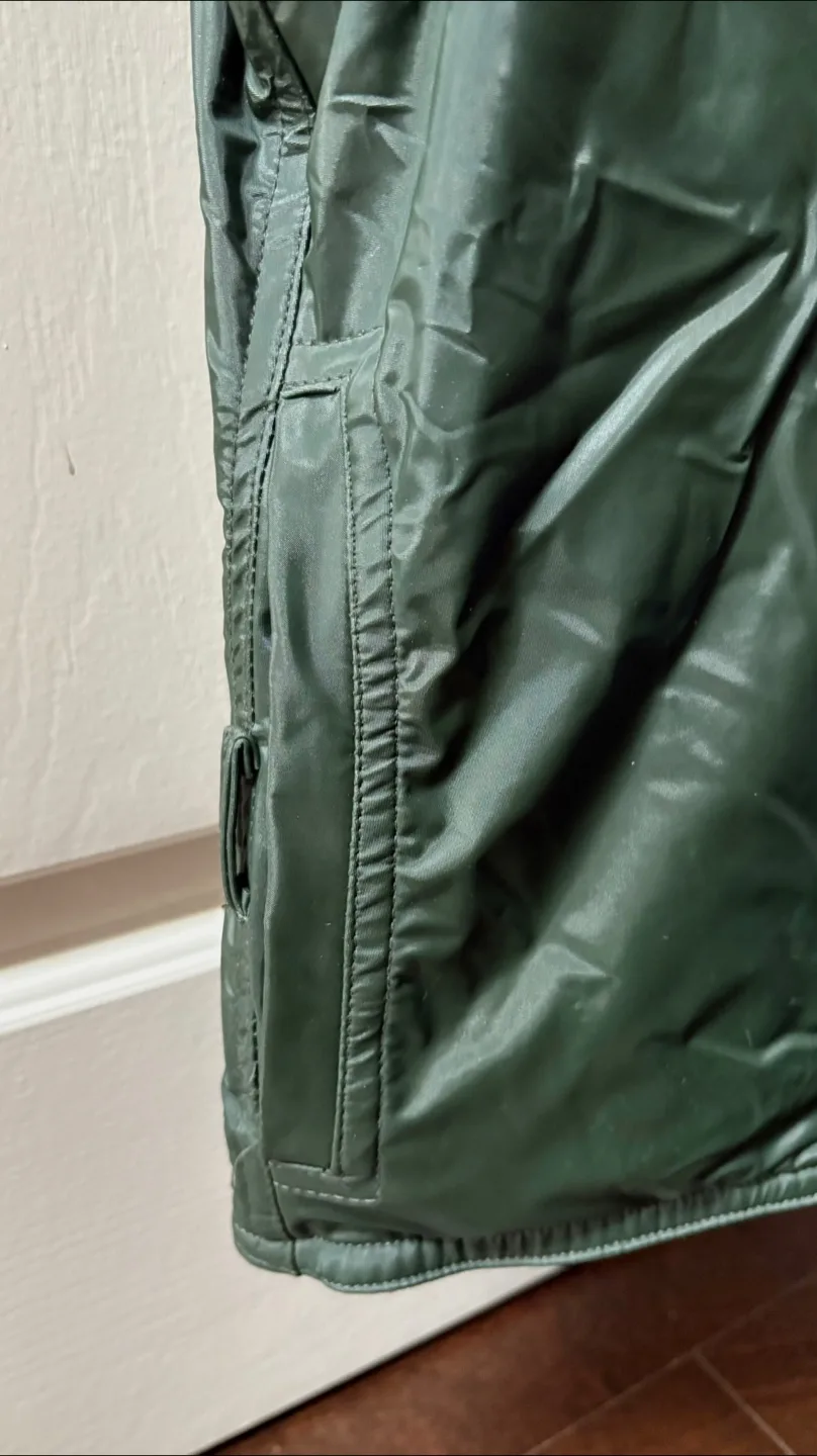 Reversible Hooded Vest - Green & Orange image indicator(4)