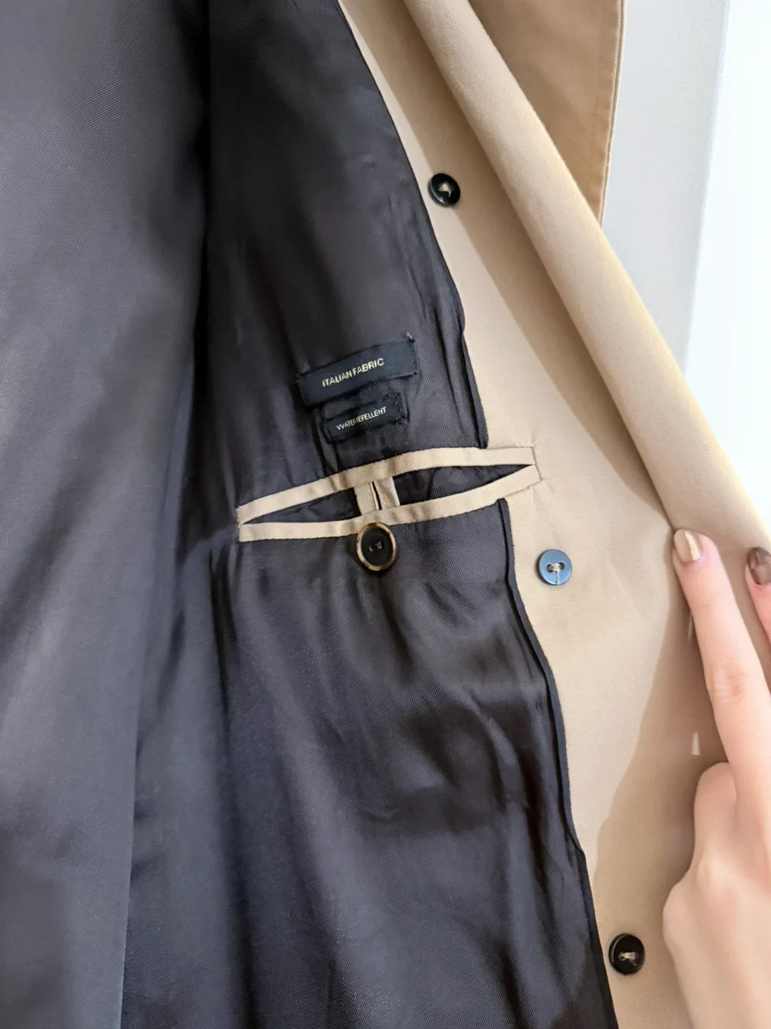 Massimo Dutti Trench Coat - Size XS image indicator(2)