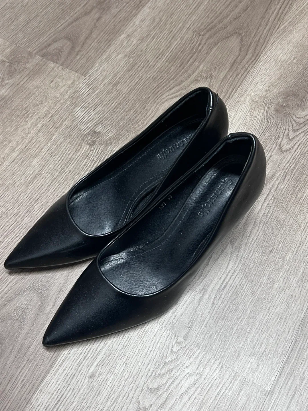 Black Pointed Heels - Size 39 (US 8.5)